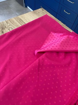 Tela flamenca rosa con topos 10m largo /1,5m ancho