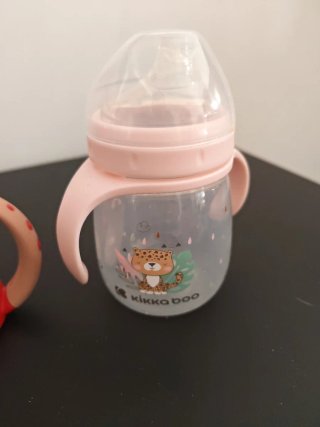 Biberón NUK y Kikka Boo con asas