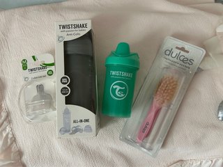Lote Bebé Twistshake y Dulces