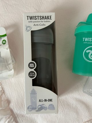 Lote Bebé Twistshake y Dulces