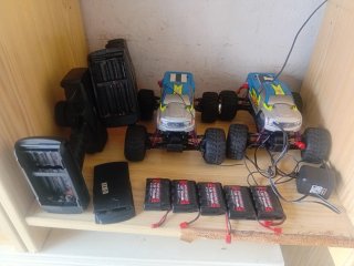 2 Coches RC y Accesorios