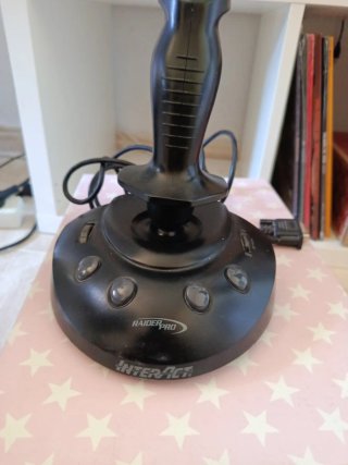 Mando Joystick Raider pro InterAct