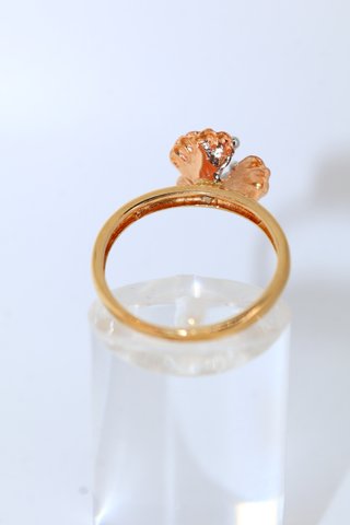 J-0923 Anillo Oro 18K Flor Rosa y Blanco