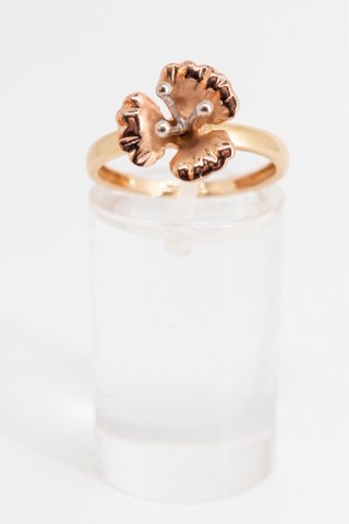 J-0923 Anillo Oro 18K Flor Rosa y Blanco