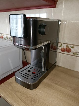 Cafetera Cecotec Negra