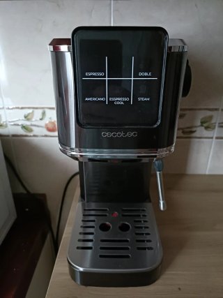 Cafetera Cecotec Negra