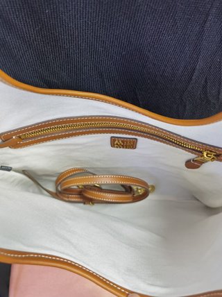 Borsa a spalla Miu Miu in pelle cammello