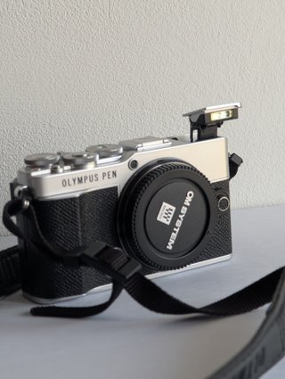 Olympus PEN E-P7 Corpo