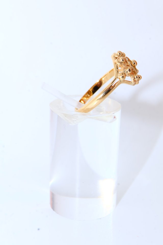 J-0924 Anillo moda, oro 18K
