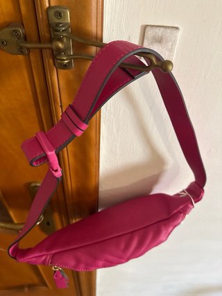 Marsupio Guess Rosa Trapuntato