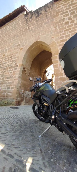 Triumph Tiger 800 XC Negra y Plata