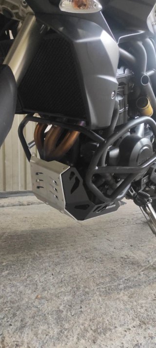 Triumph Tiger 800 XC Negra y Plata