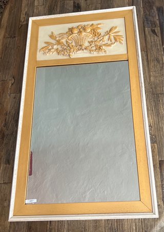 Espejo decorativo dorado y blanco