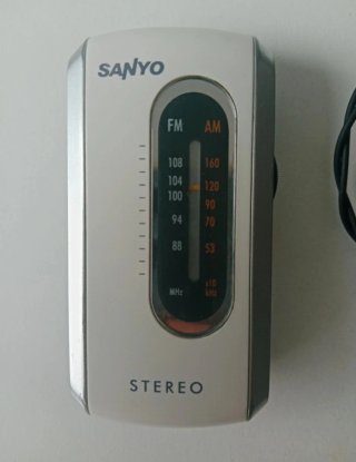 Radio Portátil Sanyo Stereo FM/AM