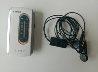 Radio Portátil Sanyo Stereo FM/AM