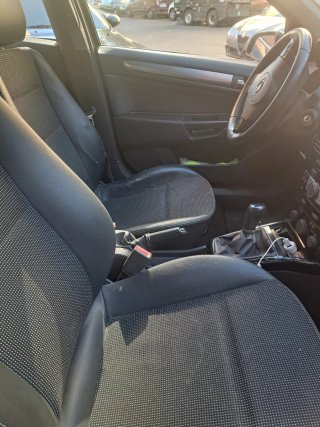 Opel Astra 2010