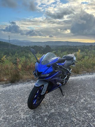 Yamaha YZF 125 ABS Azul