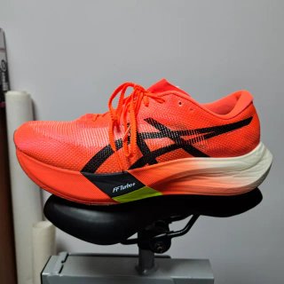 ASICS Metaspeed Edge Paris 46