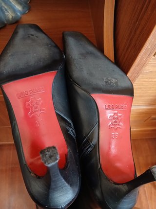 Botas altas piel negras tacón fino T39