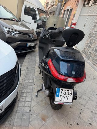 Piaggio Maxi Scooter Azul/Gris