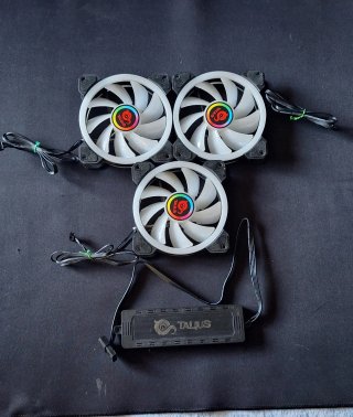 3 Ventiladores Talius ARGB con controlador
