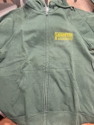 Lote de ropa de la peña La Casetes, de las Ferias