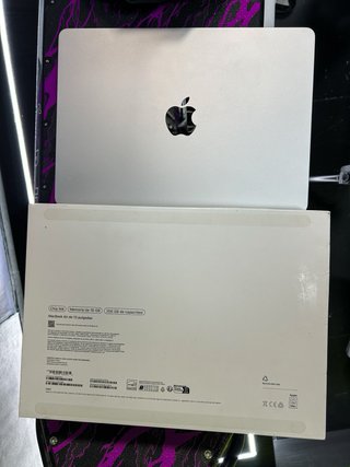 MacBook Air 13,6 M4