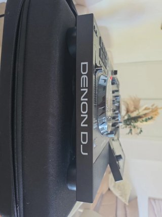 Denon DJ SC Live 4 Controlador DJ