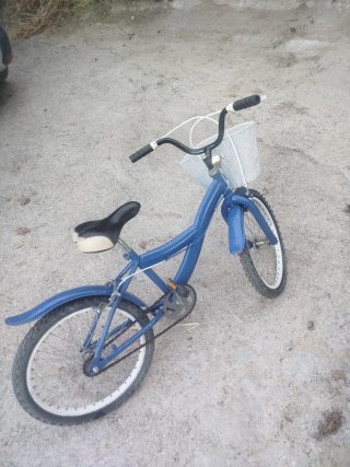 Bicicleta Montaña Negra y bicicletas   niños