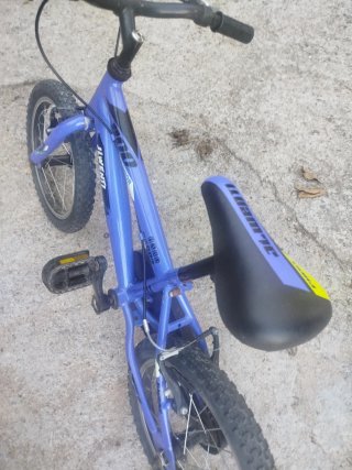 Bicicleta Montaña Negra y bicicletas   niños