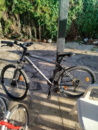 Bicicleta Montaña Negra y bicicletas   niños