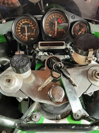 Kawasaki ZXR 750 R Sportbike