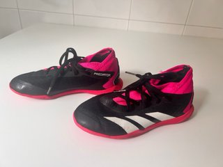 Botas Fútbol Sala Adidas Predator Niña talla 34