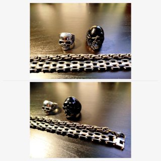 Anillos y pulsera estilo calavera