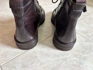 Botines marrones Emidio Tucci hebilla y cremallera