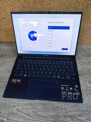 ASUS Zenbook 14 OLED portatile