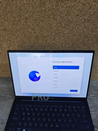 ASUS Zenbook 14 OLED portatile