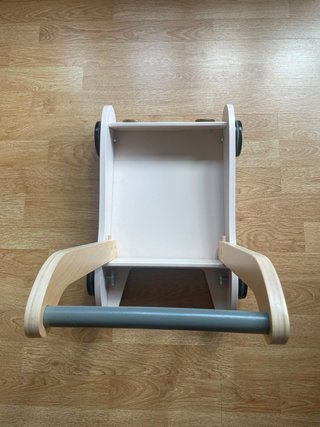 Caminador infantil madera y rosa