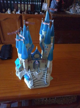 Castillo de juguete antiguo Poly poke