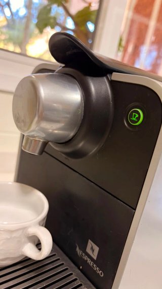 Cafetera Nespresso Siemens