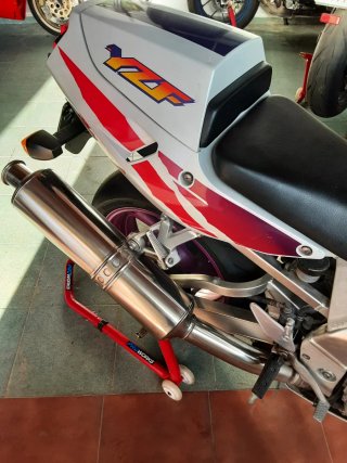 Yamaha YZF 750 R Genesis Sportbike