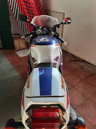 Yamaha YZF 750 R Genesis Sportbike