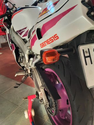 Yamaha YZF 750 R Genesis Sportbike