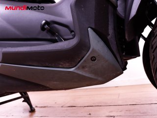 YAMAHA TRICITY 300