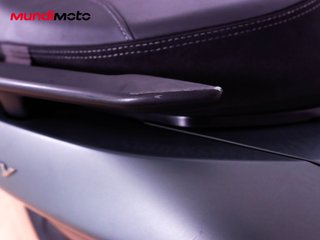 YAMAHA TRICITY 300
