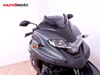 YAMAHA TRICITY 300