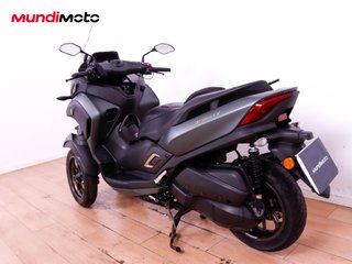 YAMAHA TRICITY 300
