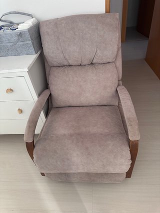 Sillón reclinable premium con reposapiés