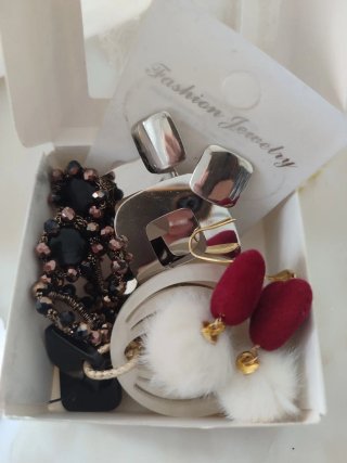 Orecchini moda donna mistery