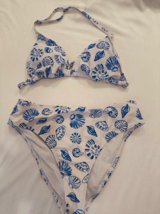 Bikini con mini pareo